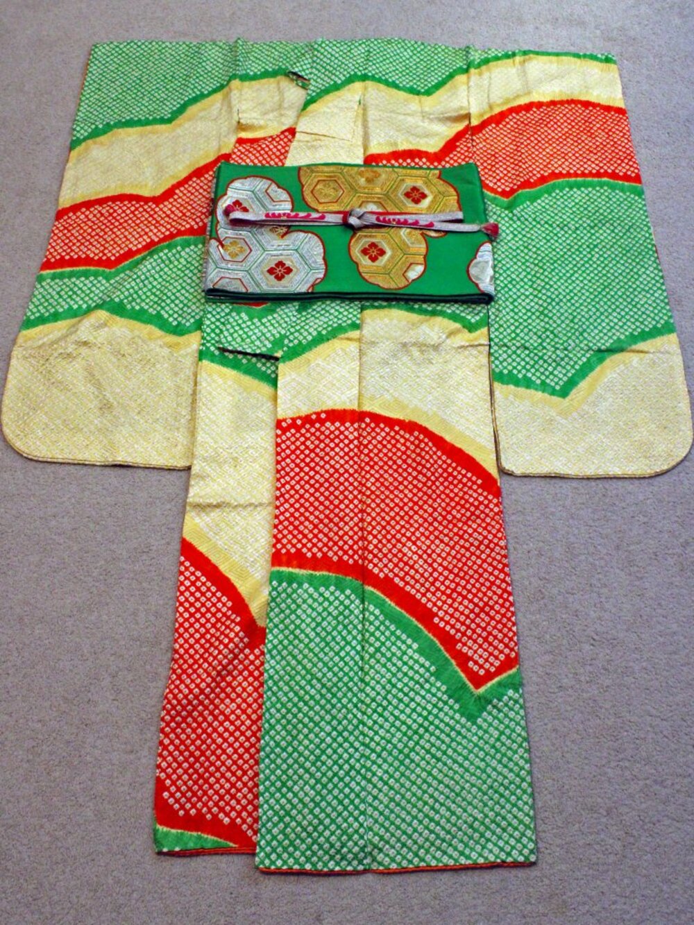 Vintage Japanese Furisode Kimono Shibori Silk with Obi and Obijime